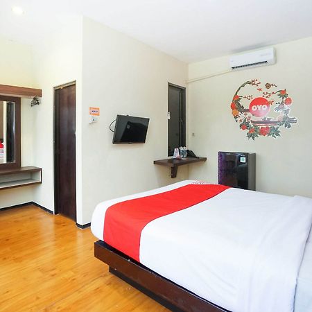 Oyo 275 Hotel Kita Surabaya Dış mekan fotoğraf