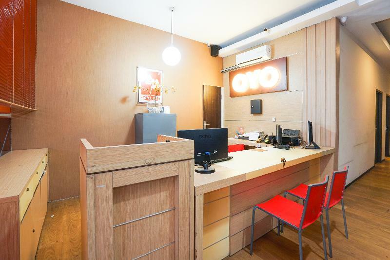Oyo 275 Hotel Kita Surabaya Dış mekan fotoğraf