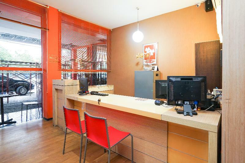 Oyo 275 Hotel Kita Surabaya Dış mekan fotoğraf