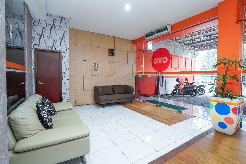 Oyo 275 Hotel Kita Surabaya Dış mekan fotoğraf