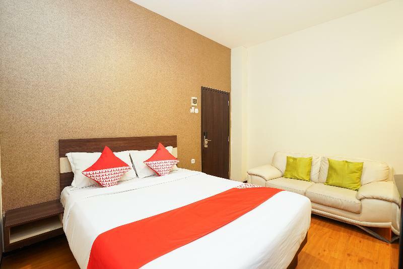 Oyo 275 Hotel Kita Surabaya Dış mekan fotoğraf